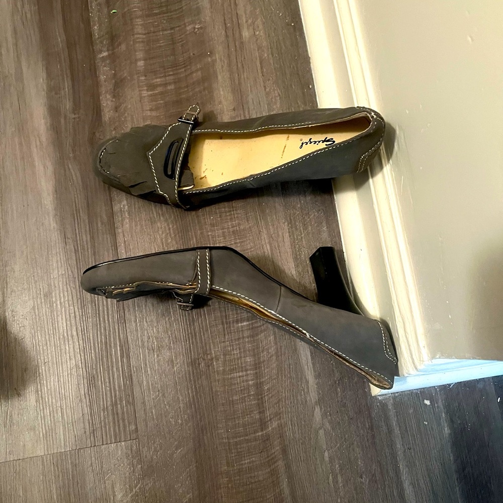 Gray pumps size 11
